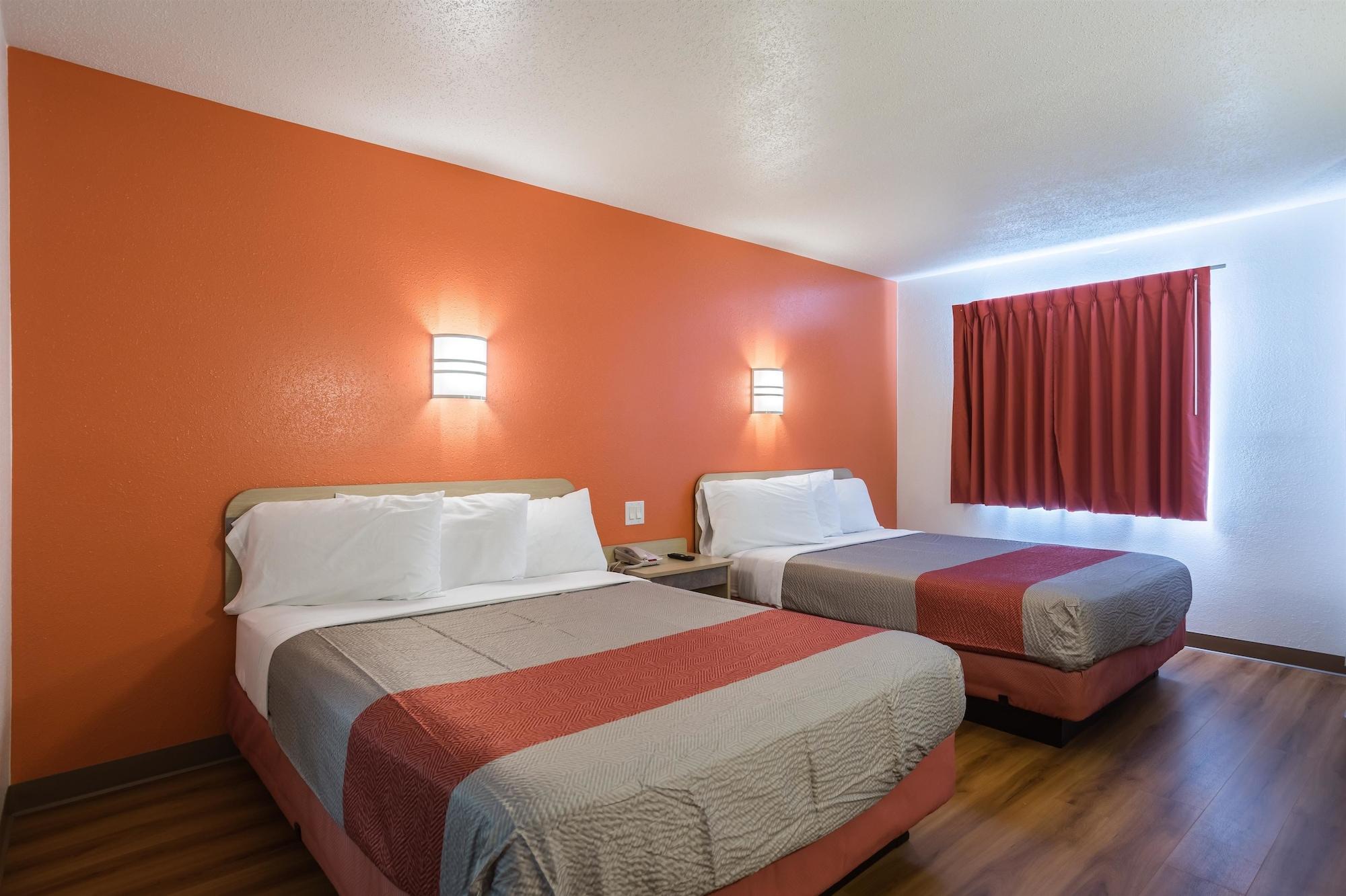 Motel 6-Dale, In Exterior photo